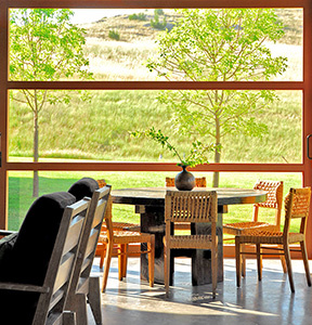 interiors-montana-screened-porch-04-thumb